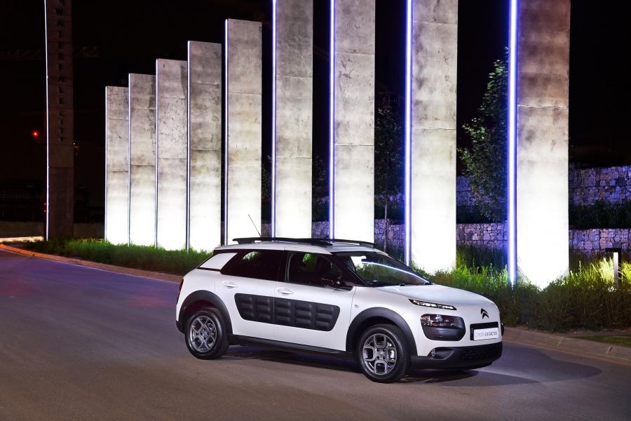  Citroen C4 Cactus 2015 года  (ZA) (фото 5 из 19)
